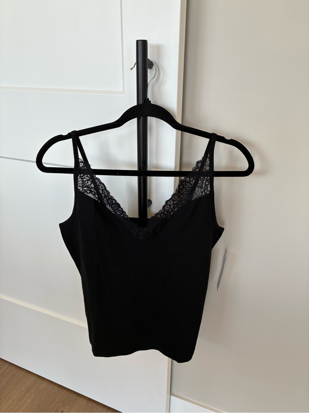 Suzy Shier Black Lace-Trim Camisole